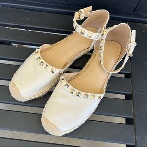 Marc Fisher White Leather Grommet Graze 2 Espadrilles 
Size 7.5M